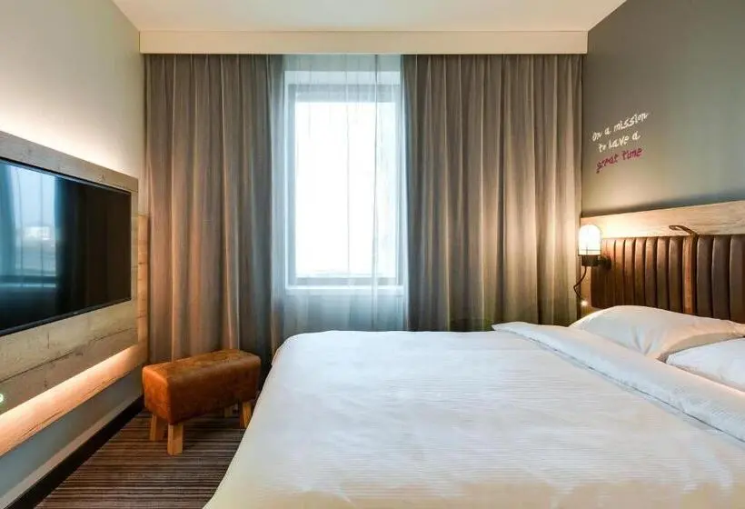 اتاق استاندارد, Moxy Katowice Airport