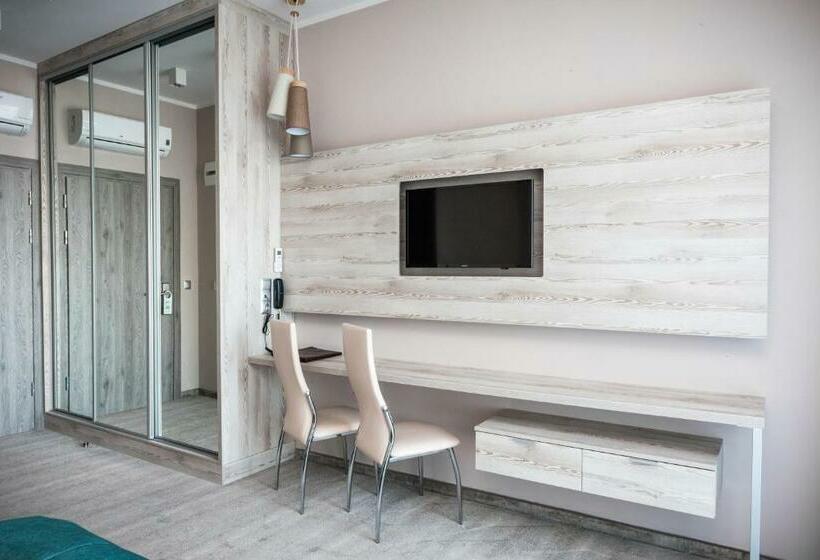 חדר דלוקס עם מרפסת נוף לים, Max Health Resort Spa