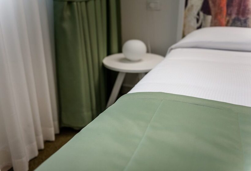 اتاق استاندارد, Ferrara Rooms