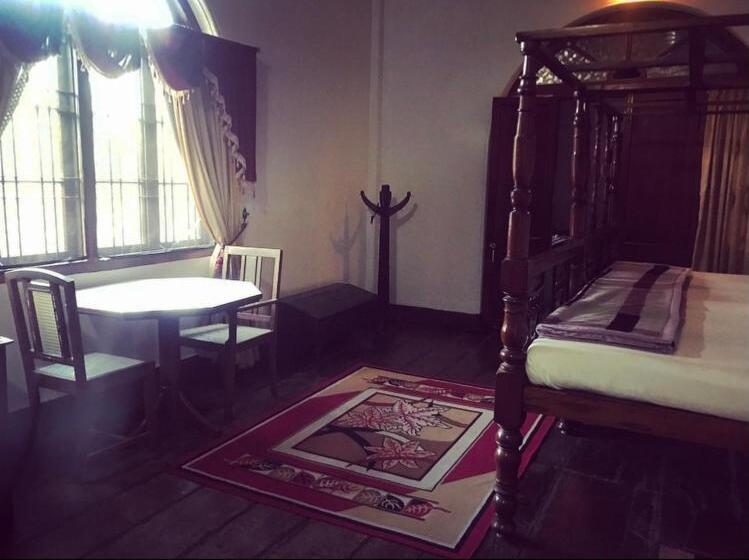 디럭스 룸, Ballard Bungallow