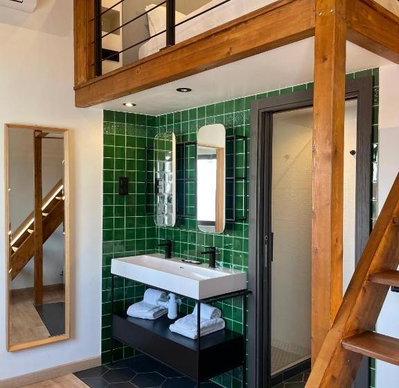 اتاق لوکس, Casa Malpique