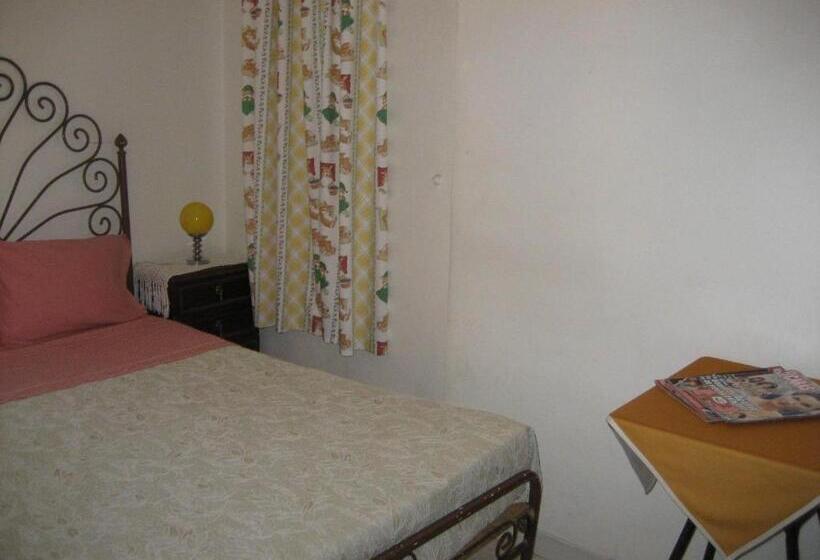 اتاق استاندارد یک تخته با سرویس بهداشتی مشترک, Residencia Do Norte