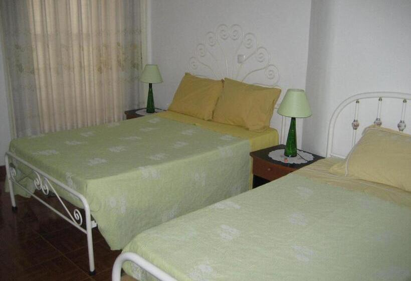 اتاق استاندارد سه نفره, Residencia Do Norte