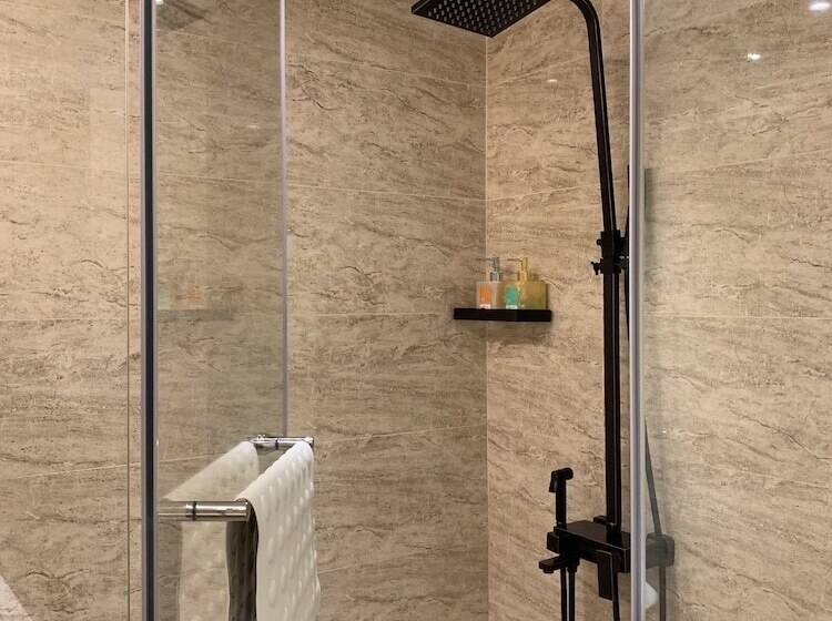 اتاق سوپریور, Champs Elysees