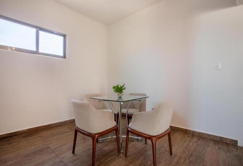 חדר משפתחתי סופריור, José Y Glendy