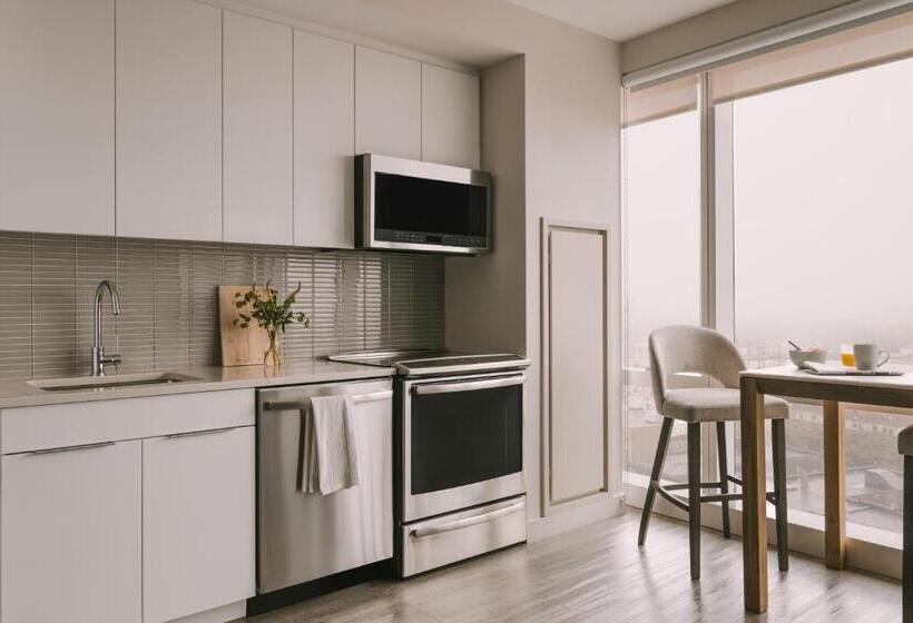 スタンダードスタジオ, Sonder At Pierce Boston