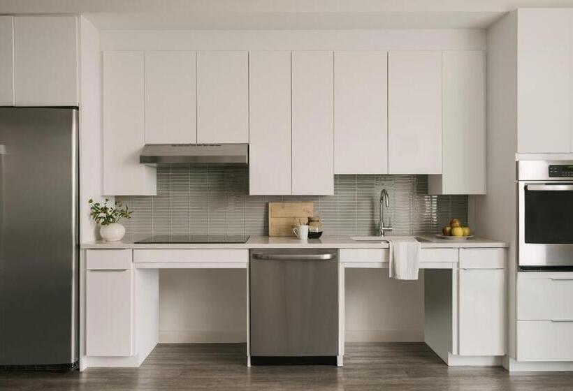 スタンダードスタジオ, Sonder At Pierce Boston