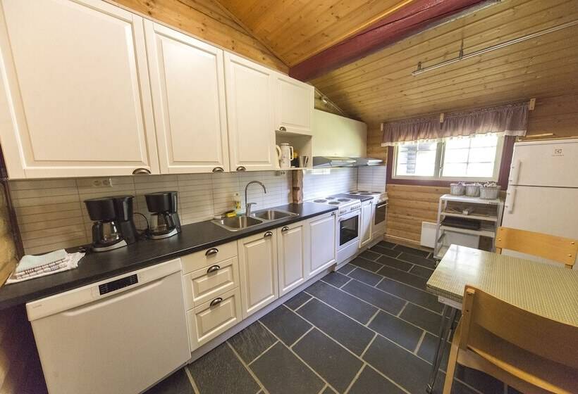 Семейный Номер, Dombås Hostel