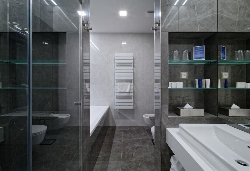 スーペリアースイート, Hraniční Zámeček