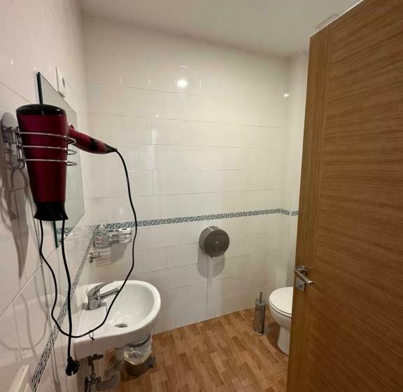 标准单人间, Mirador De Rouris