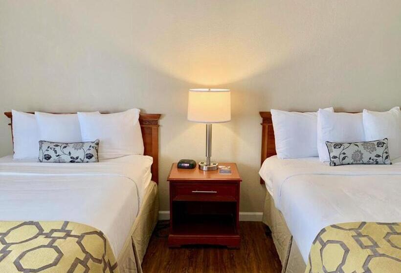 غرفه قياسيه سريرين مزدوجين, Baymont By Wyndham Texarkana