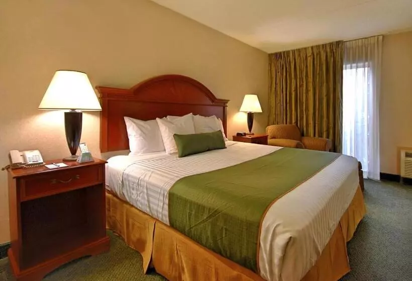 キングサイズベッドのスイートルーム, Best Western Capital Beltway Washington Dc