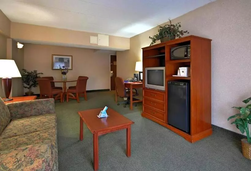 キングサイズベッドのスイートルーム, Best Western Capital Beltway Washington Dc