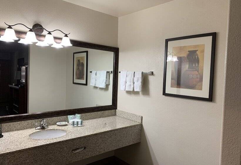 جناح, Best Western Grande River Inn & Suites