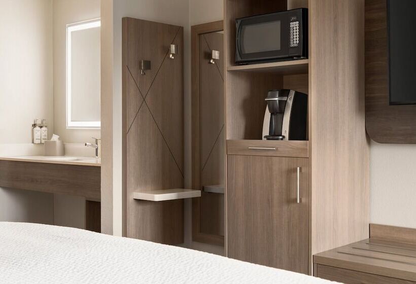 带2个双人床的标准工作室, Holiday Inn Express   Bowling Green, An Ihg