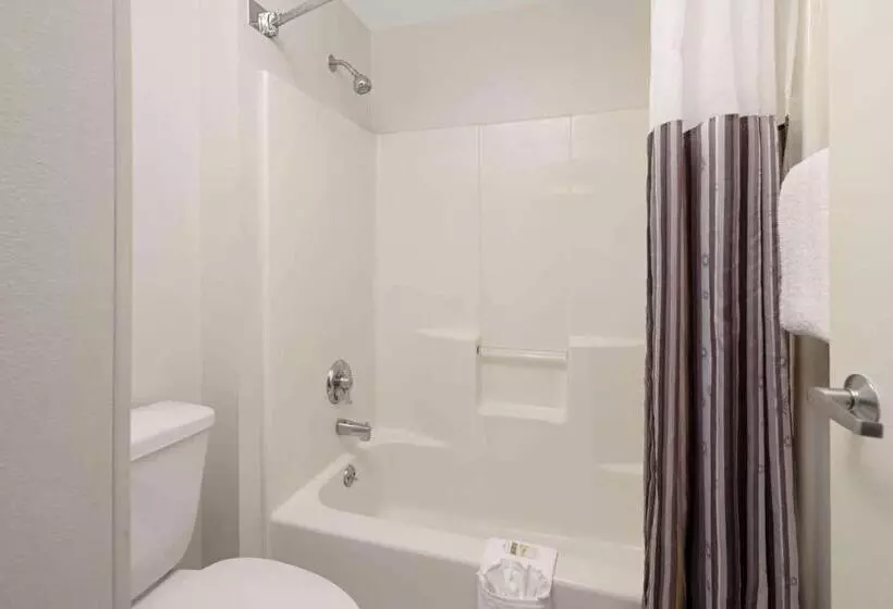 キングサイズベッドのエクゼクティブルーム, La Quinta By Wyndham Naples East