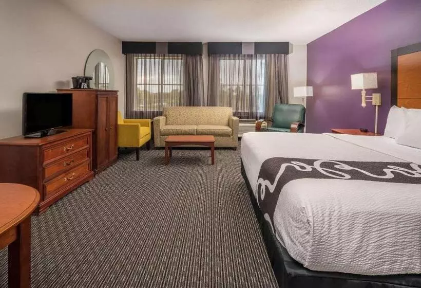キングサイズベッドのスイートルーム, La Quinta By Wyndham Naples East