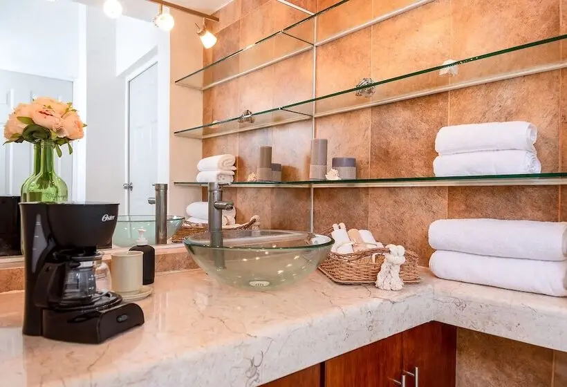 Quarto standard, Ola De Mar