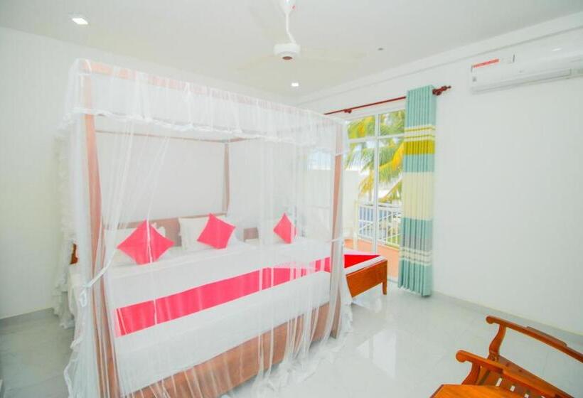 Triple Room Sea View, Onaro Beach View
