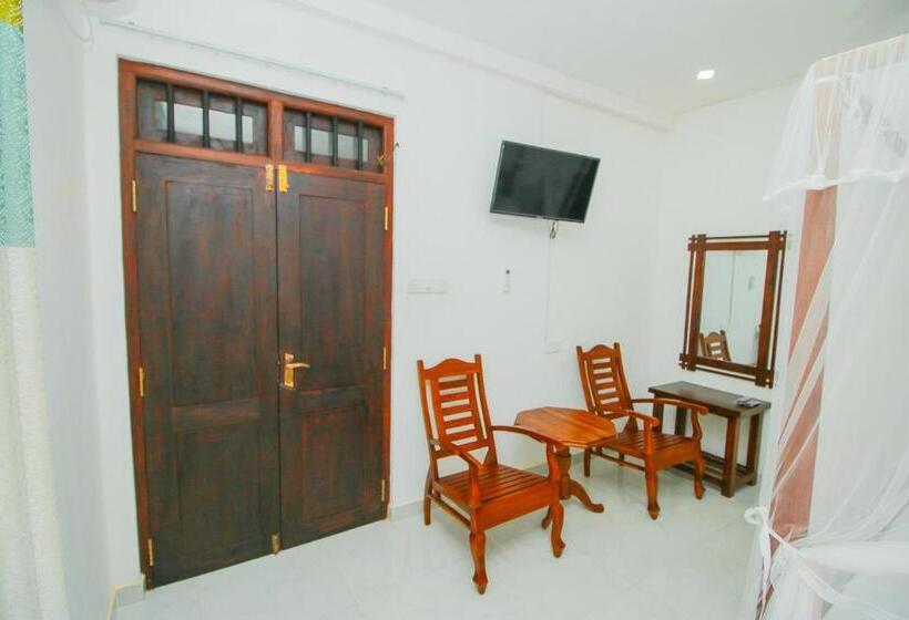 Triple Room Sea View, Onaro Beach View