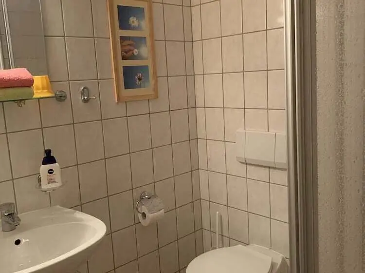 Standard Kolmen Hengen Huone, Pension Zur Kurfürstin