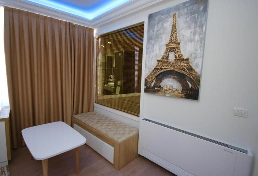 带大床的豪华间, Eljos