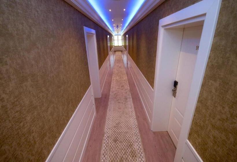 带大床的标准间, Eljos