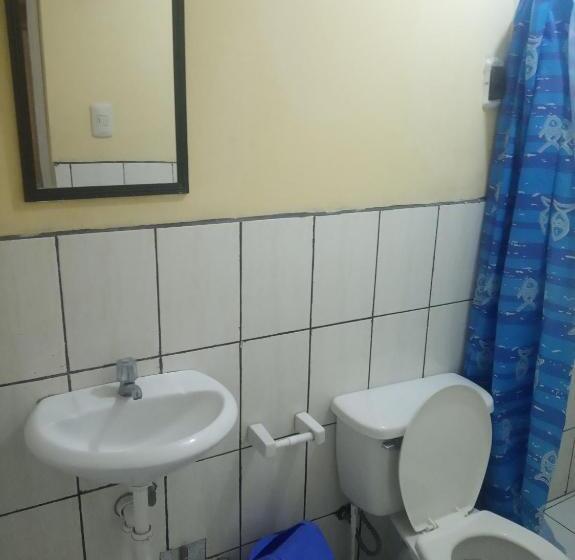 スタンダードルーム, Hostal Ukumari Andino