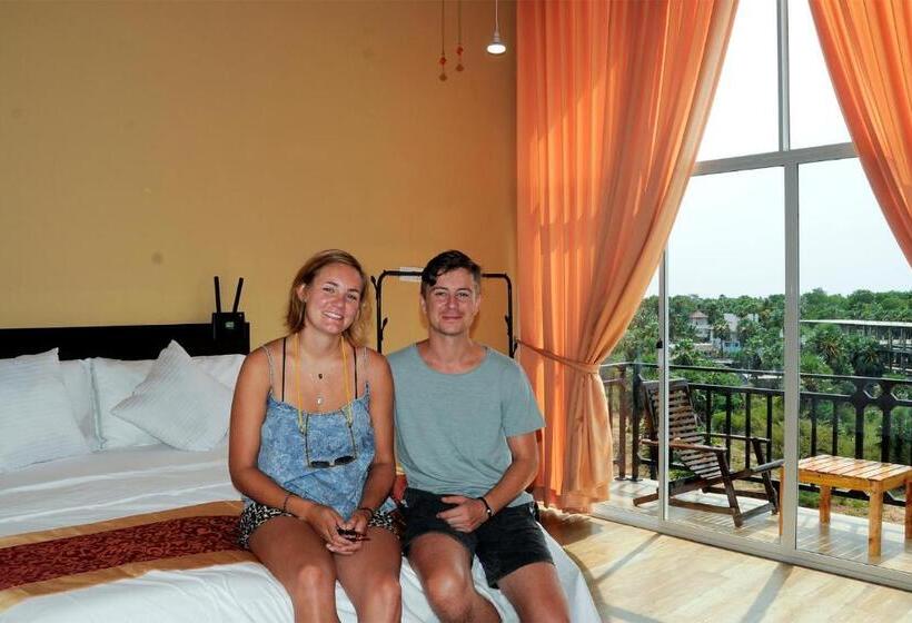 اتاق استاندارد سه تخته با بالکن, Woodycrest