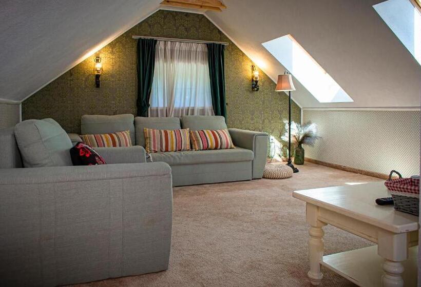 家庭套房, Vila Rozalia Garden Gate