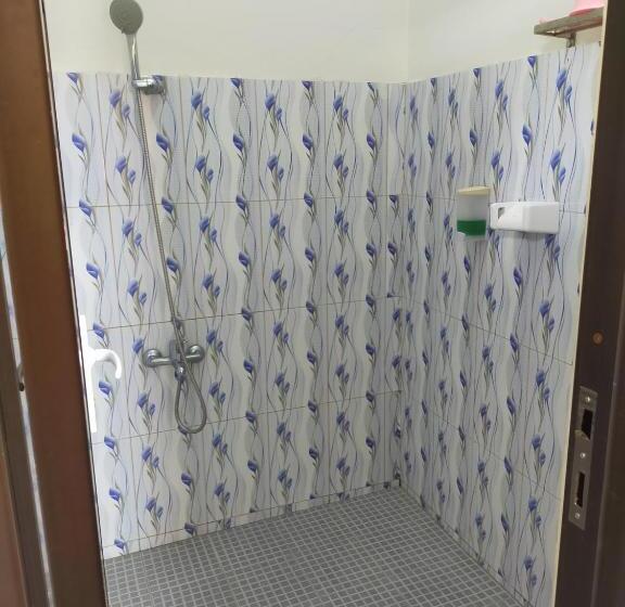 غرفة عائلية حمام مشترك, Gosyen Efata Toraja