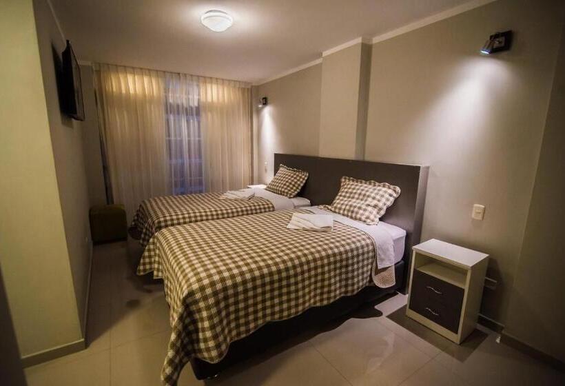 اتاق استاندارد با 2 تخت دوبل, Hostal Montalvo