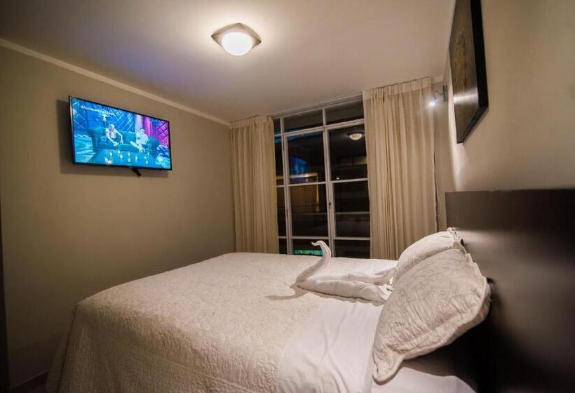 Quarto Deluxe com Sacada, Hostal Montalvo