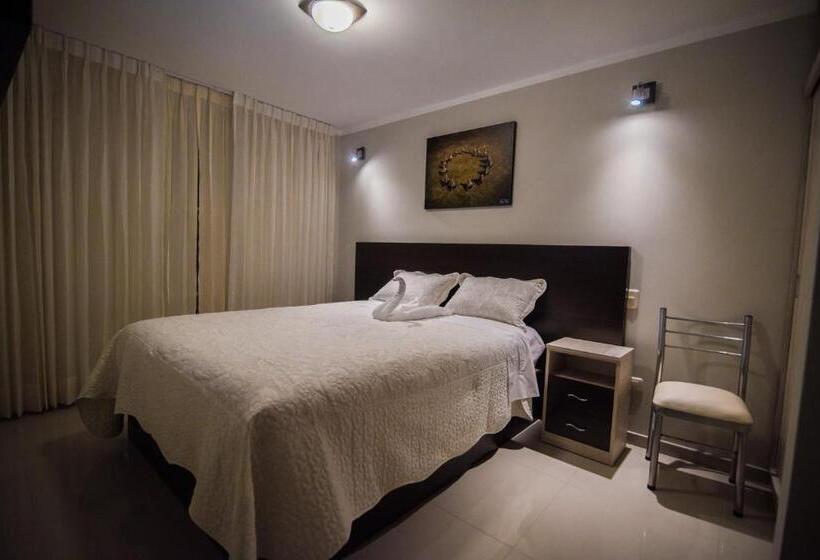 Quarto Deluxe com Sacada, Hostal Montalvo