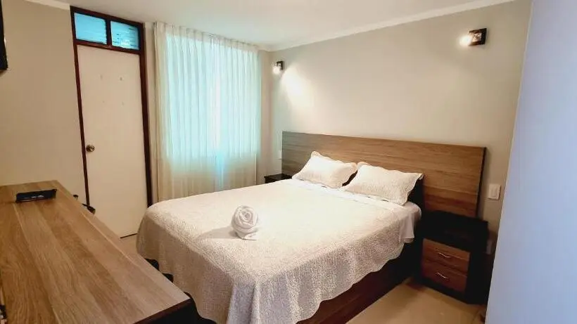スタンダードルーム, Hostal Montalvo
