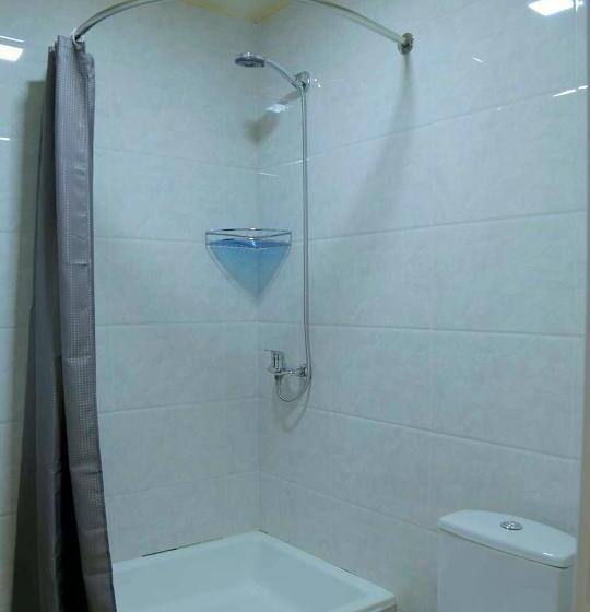 חדר אקונומי, Premier