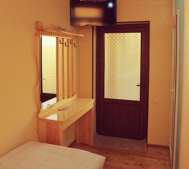 חדר אקונומי, Premier