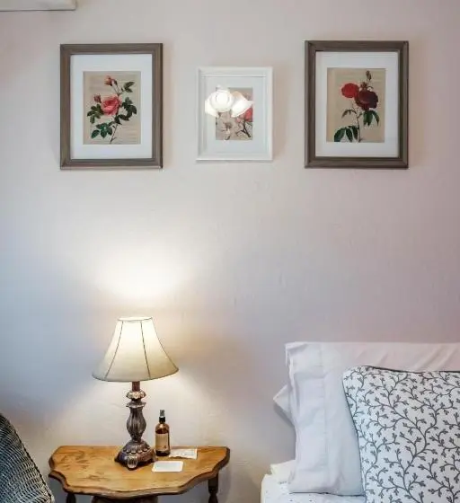 バスルーム共有のシングルスタンダード, Mamere's Guest House