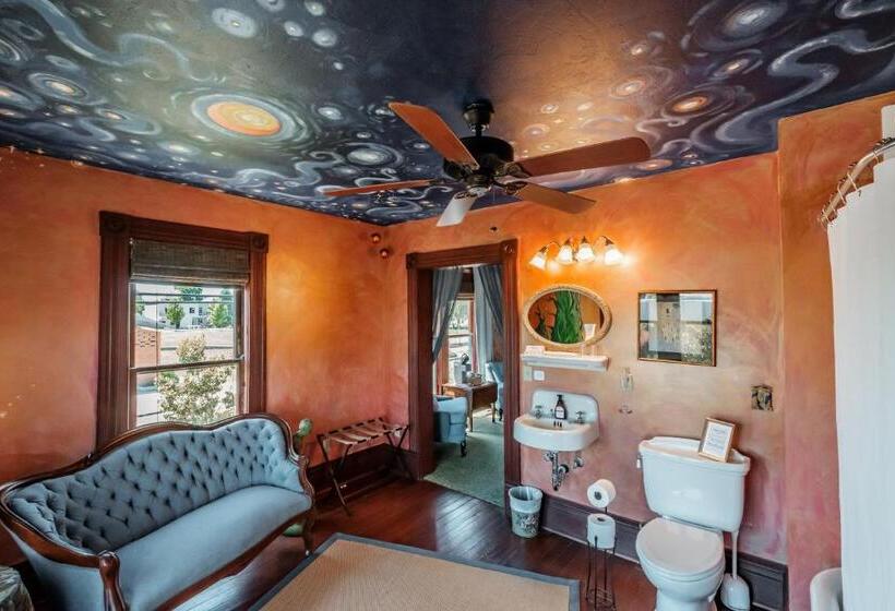 Номер Стандарт, Mamere's Guest House