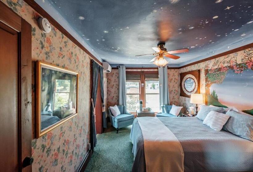 标准间, Mamere's Guest House