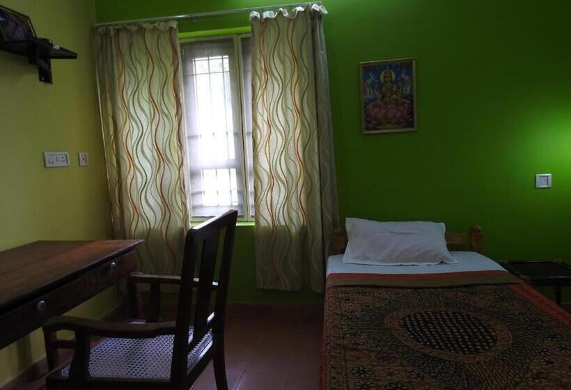 اتاق استاندارد یک نفره, Kadalamma Beach Homestay