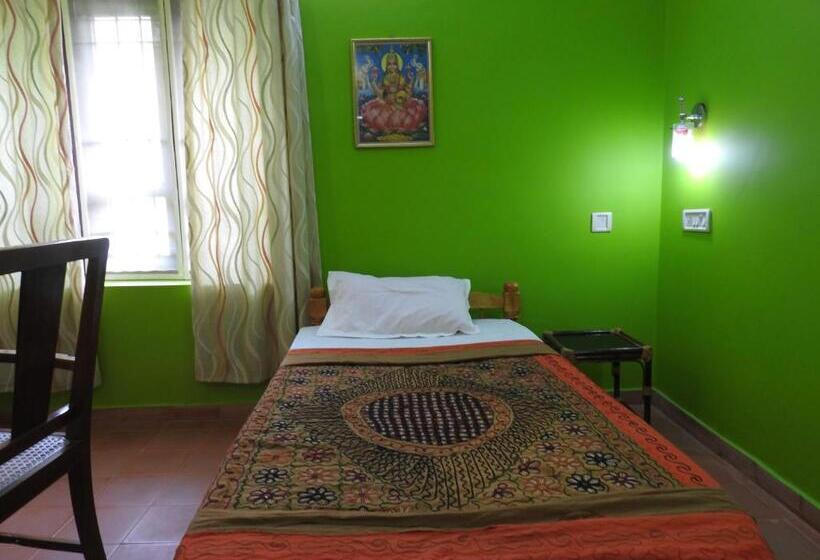 اتاق استاندارد یک نفره, Kadalamma Beach Homestay