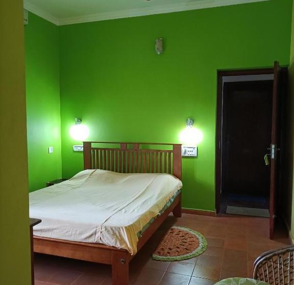 اتاق لوکس, Kadalamma Beach Homestay