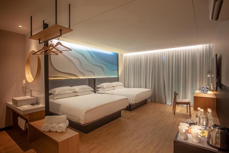 Quarto Familiar Deluxe, Hako