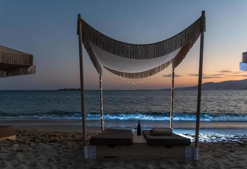 オーシャンビューデラックススイート, Glaronissi Beach