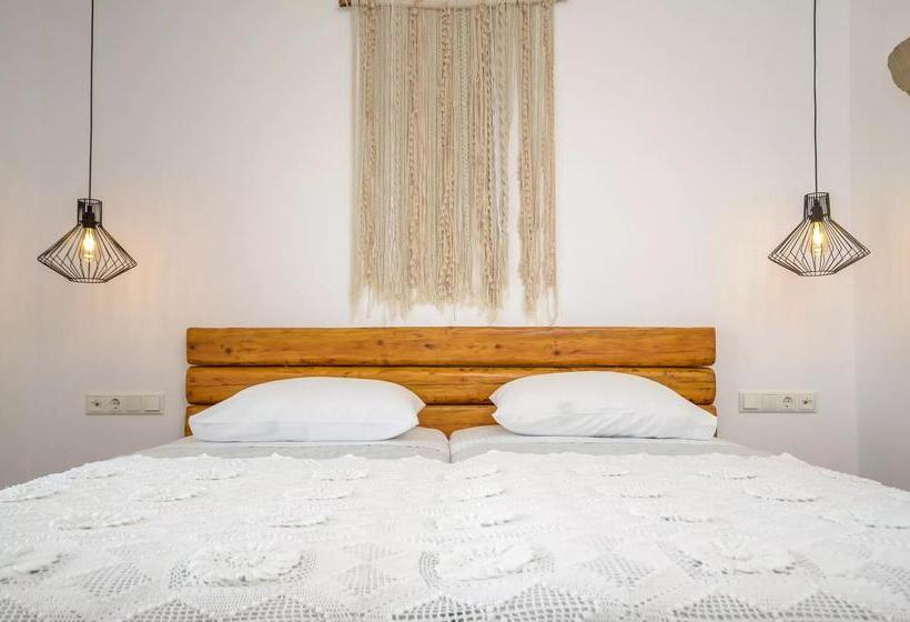 جناح ديلوكس مطل على البحر, Glaronissi Beach