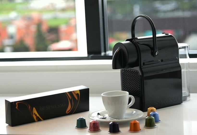 小型套房, Sabana Park