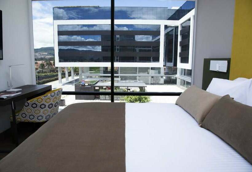 高级大房间, Sabana Park