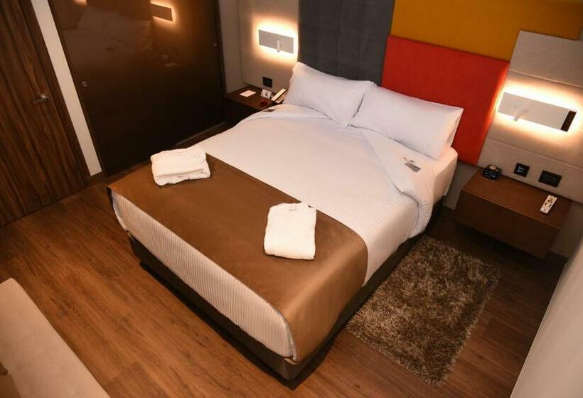 标准间, Sabana Park