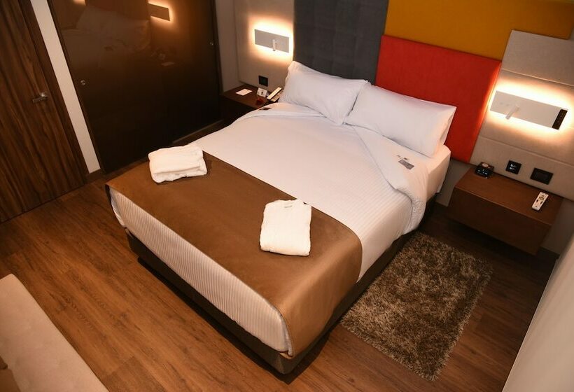 标准间, Sabana Park